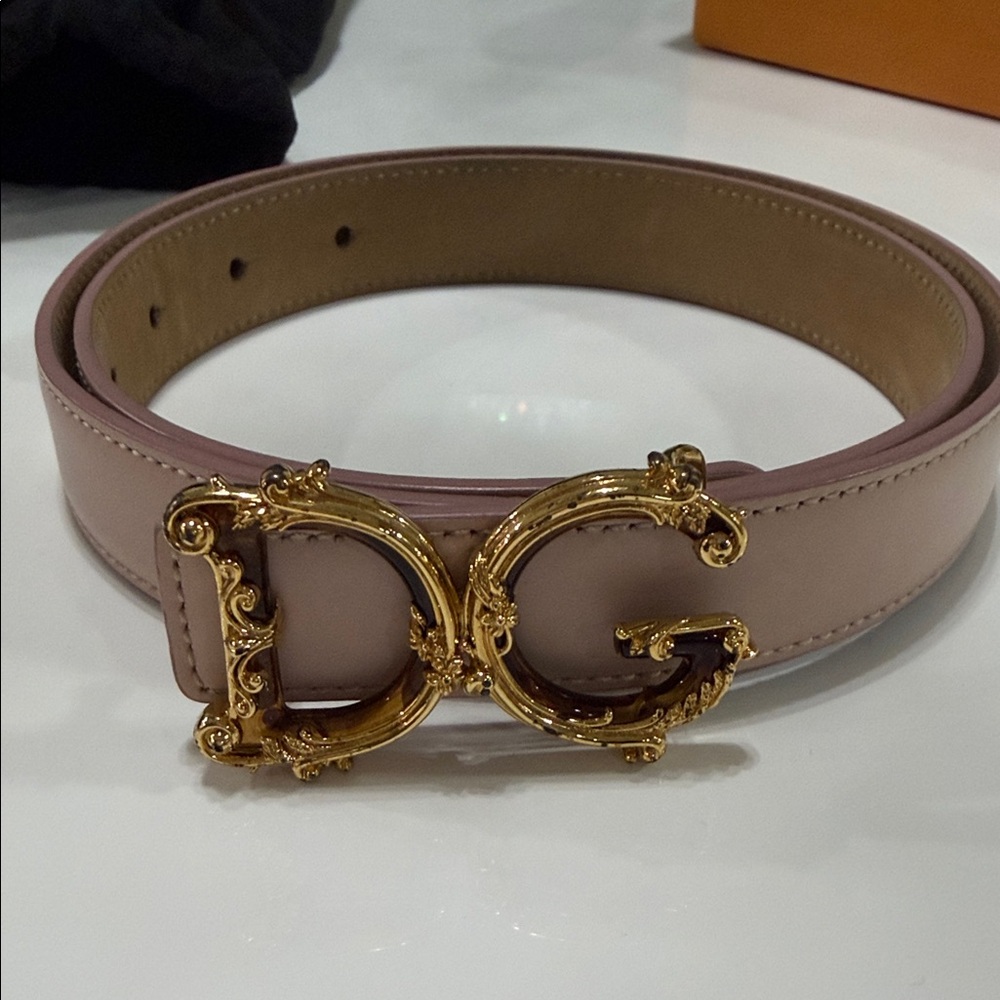 Dolce & Gabbana Mauve Belt with Ornate Gold Buckle